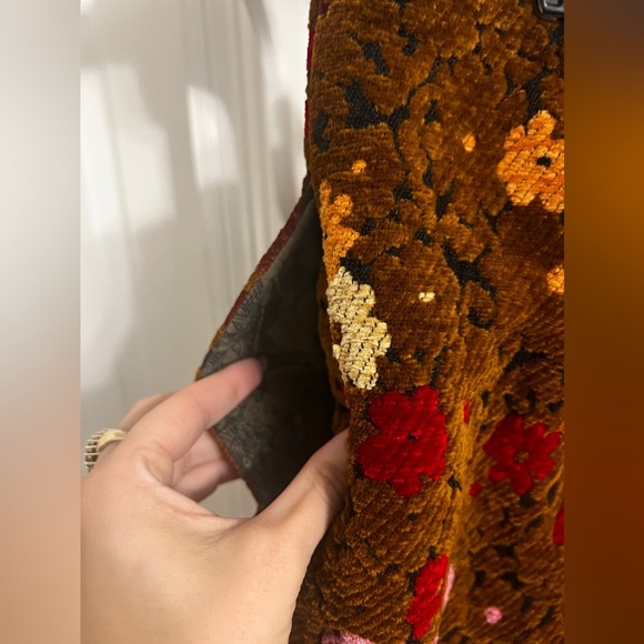 FINAL PRICE Urban Outfitters Kimchi Blue Tapestry Skirt - Picture 6 of 10